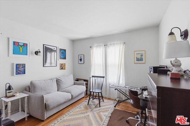 3411 Larga Avenue, Los Angeles, CA 90039