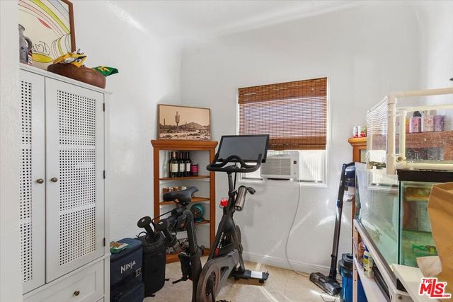 3411 Larga Avenue, Los Angeles, CA 90039