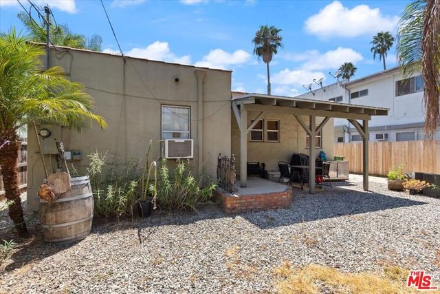 3411 Larga Avenue, Los Angeles, CA 90039