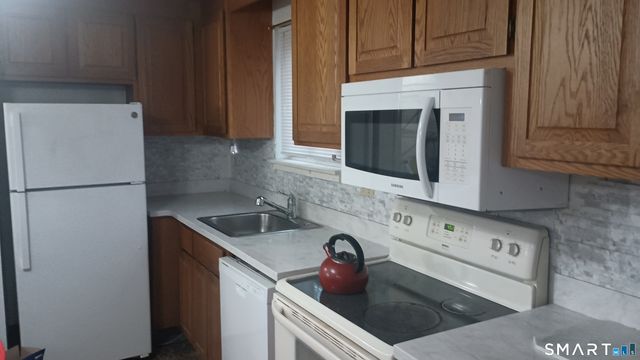 2 Branch Road APT 2A, Thomaston, CT 06787