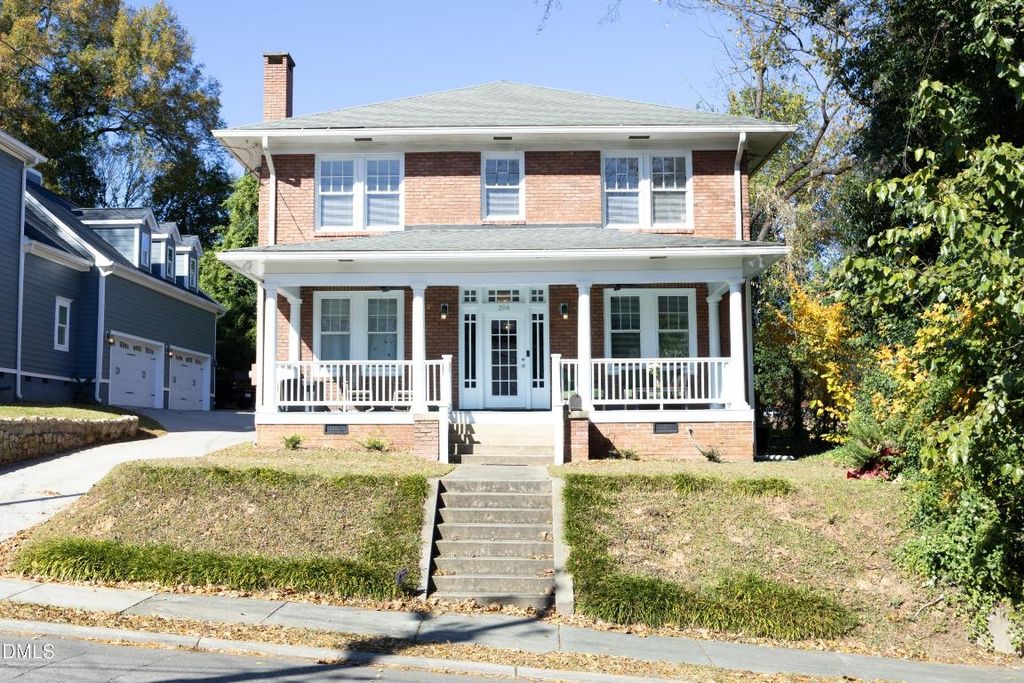 206 Ashe Avenue, Raleigh, NC 27605