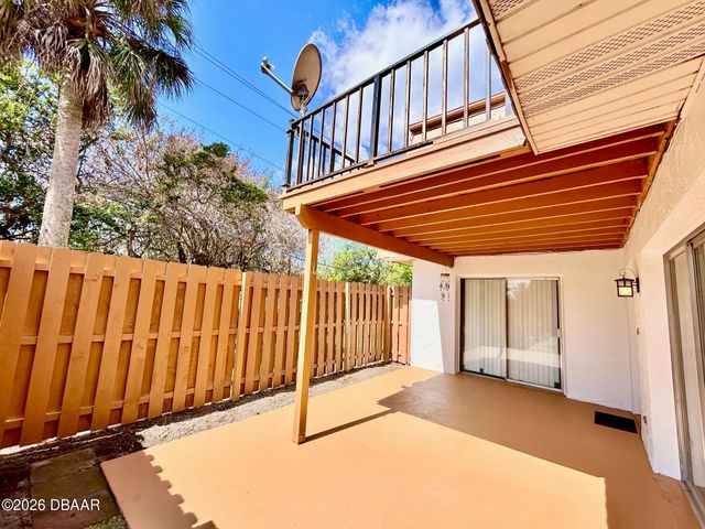 122 Moonstone Court, Port Orange, FL 32129