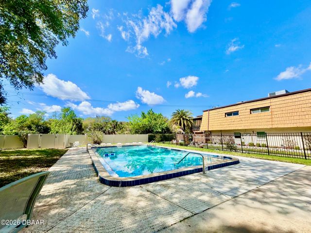 122 Moonstone Court, Port Orange, FL 32129