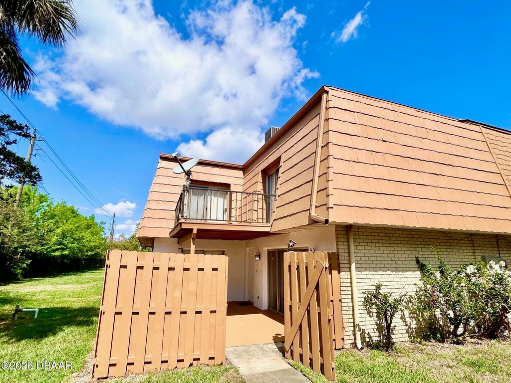 122 Moonstone Court, Port Orange, FL 32129