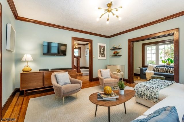 97 Boyden Ave, Maplewood Twp., NJ 07040