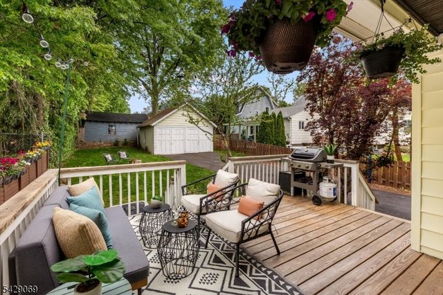 97 Boyden Ave, Maplewood Twp., NJ 07040