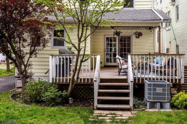 97 Boyden Ave, Maplewood Twp., NJ 07040