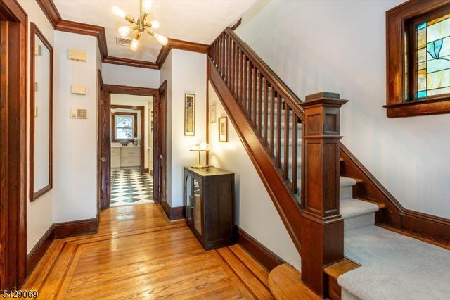 97 Boyden Ave, Maplewood Twp., NJ 07040
