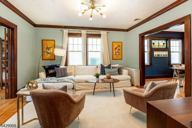 97 Boyden Ave, Maplewood Twp., NJ 07040