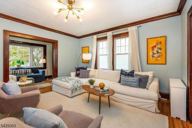 97 Boyden Ave, Maplewood Twp., NJ 07040