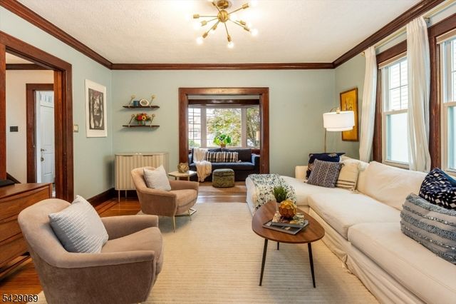 97 Boyden Ave, Maplewood Twp., NJ 07040