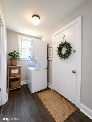 517 LINDEN AVE, Burlington, NJ 08016