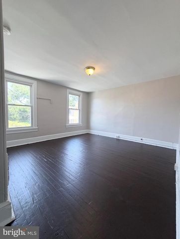 517 LINDEN AVE, Burlington, NJ 08016
