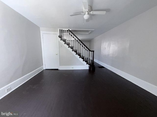 517 LINDEN AVE, Burlington, NJ 08016