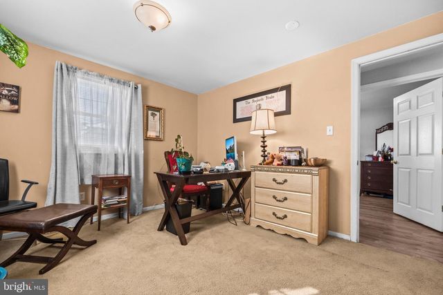 2218 S MONROE ST, Arlington, VA 22206