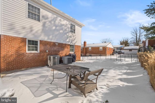 2218 S MONROE ST, Arlington, VA 22206