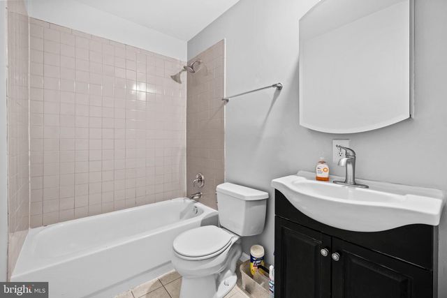 2218 S MONROE ST, Arlington, VA 22206