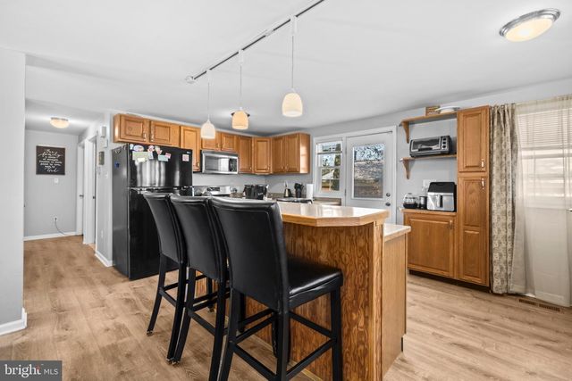 2218 S MONROE ST, Arlington, VA 22206
