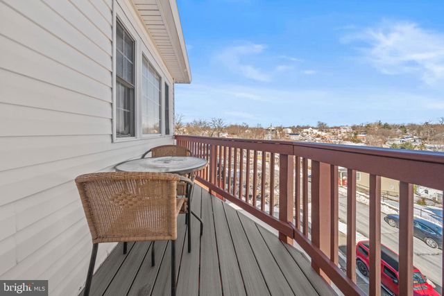 2218 S MONROE ST, Arlington, VA 22206
