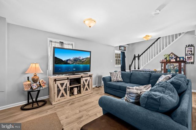 2218 S MONROE ST, Arlington, VA 22206