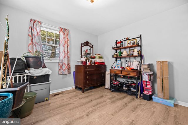 2218 S MONROE ST, Arlington, VA 22206