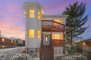 2218 S MONROE ST, Arlington, VA 22206