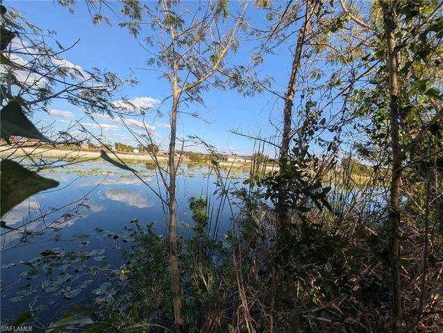 2133 NE 20th LN, Cape Coral, FL 33909