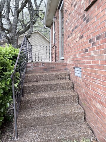 3280 Niagara Ct, Nashville, TN 37214