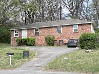 3280 Niagara Ct, Nashville, TN 37214