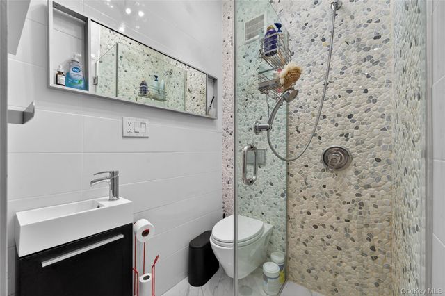 2033 Hering Avenue, Bronx, NY 10461