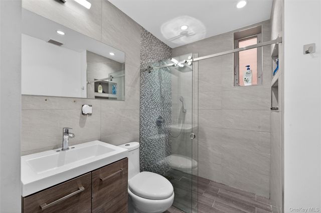 2033 Hering Avenue, Bronx, NY 10461