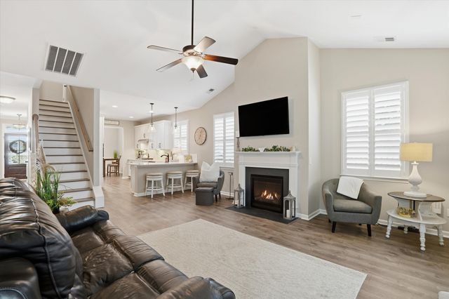 79 Crossandra Avenue, Summerville, SC 29483