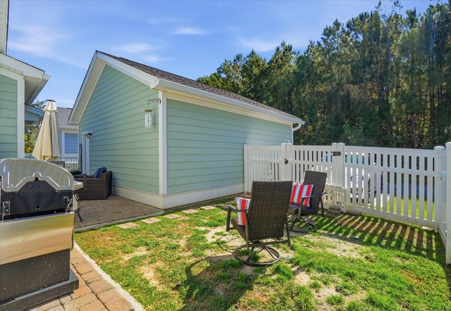 79 Crossandra Avenue, Summerville, SC 29483