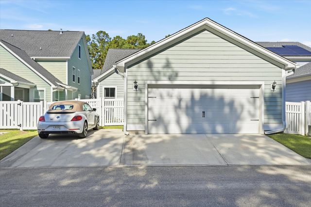 79 Crossandra Avenue, Summerville, SC 29483