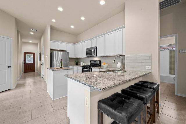 342 Tilly LN, Buda, TX 78610