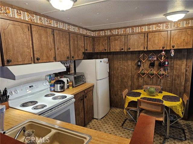 16004 18th Avenue, Clearlake, CA 95422