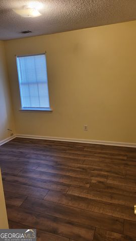 1800 Riverchase Circle NE, Conyers, GA 30013