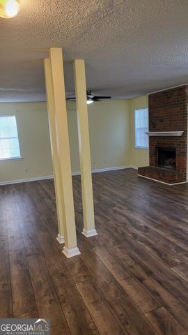 1800 Riverchase Circle NE, Conyers, GA 30013