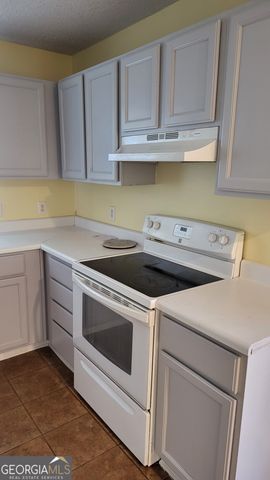 1800 Riverchase Circle NE, Conyers, GA 30013