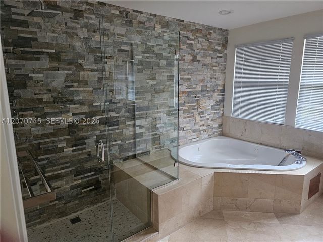 4501 NW 93rd Doral Ct, Doral, FL 33178
