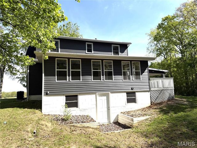 5268 State Route 156, Waterloo, IL 62298
