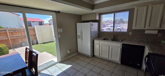 2831 E Waltann Lane 1, Phoenix, AZ 85032