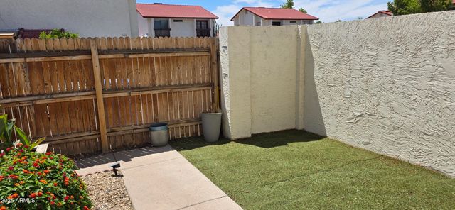 2831 E Waltann Lane 1, Phoenix, AZ 85032