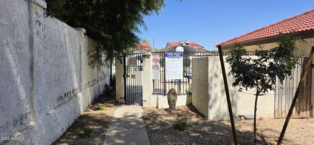 2831 E Waltann Lane 1, Phoenix, AZ 85032