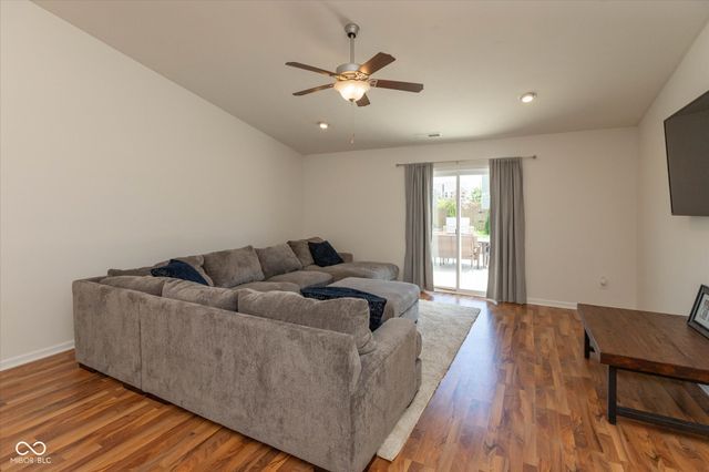 2561 Pumpkin Patch Lane, Indianapolis, IN 46229