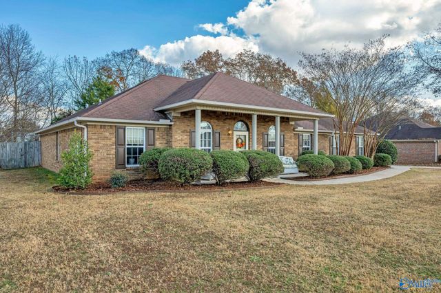 109 Rain Oak Drive, Harvest, AL 35749