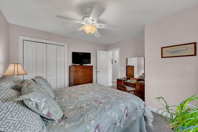 109 Rain Oak Drive, Harvest, AL 35749