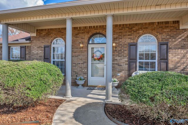 109 Rain Oak Drive, Harvest, AL 35749