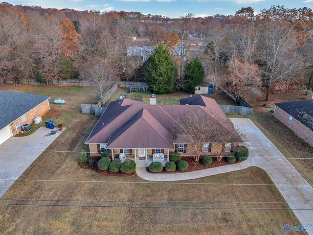 109 Rain Oak Drive, Harvest, AL 35749