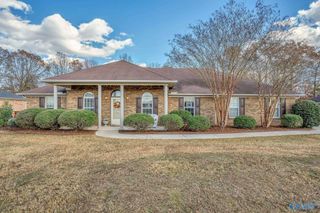 109 Rain Oak Drive, Harvest, AL 35749